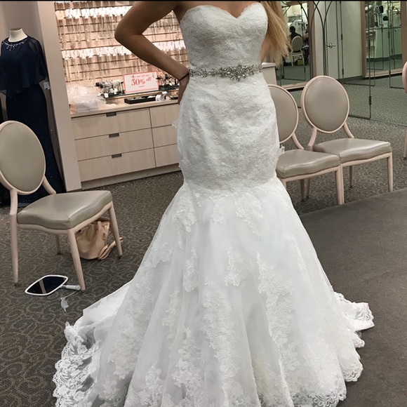 Sweetheart Trumpet wedding dress - Picture 4 of 8